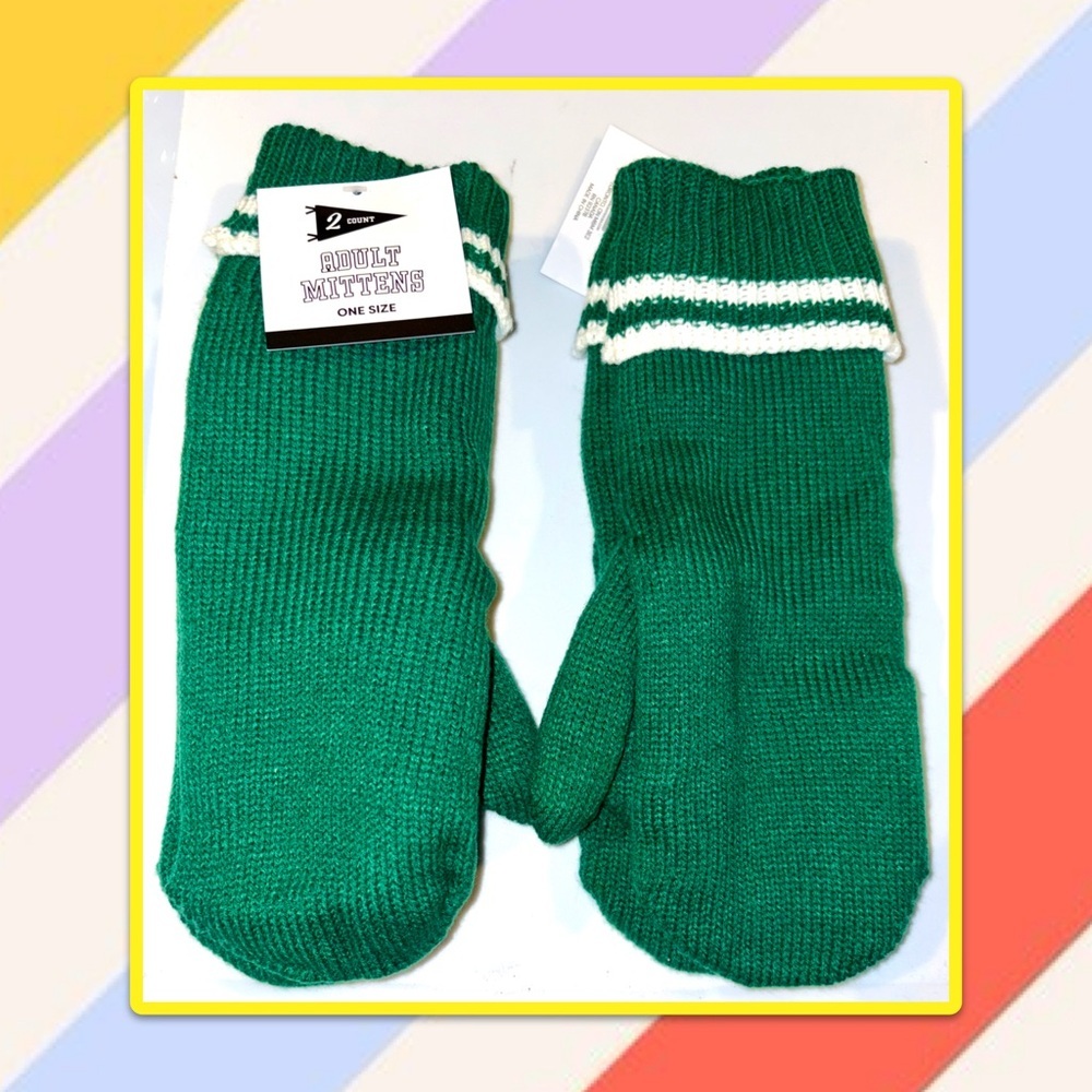 🧤🆕🧤2 Pairs Of Green Knit Mittens for Adults